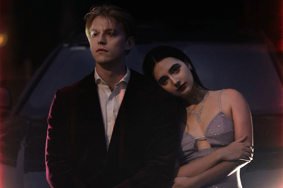 Hollywood Star’s Fake Girlfriend